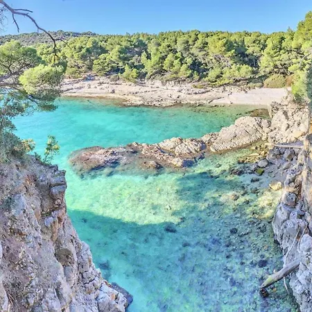 In Croatia Near Stunning Coastline Πούλα