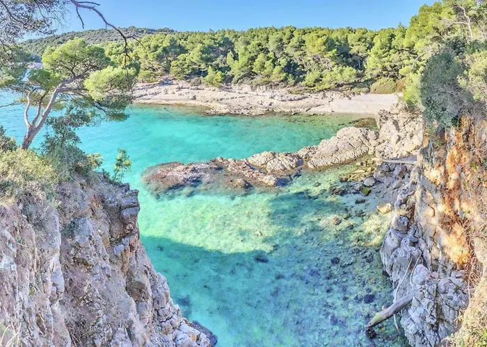 In Croatia Near Stunning Coastline Πούλα
